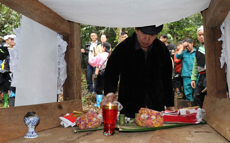 The forest Tet of the H'Mong people. Photo: Van Duc.