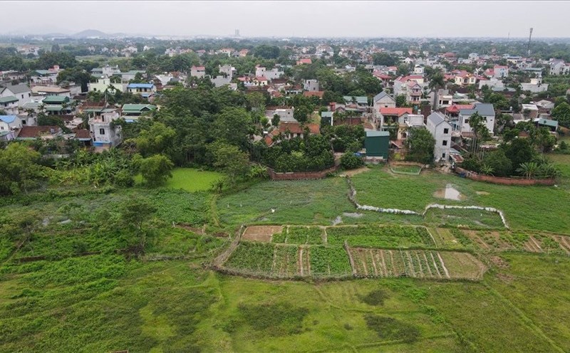 Preparing to build social housing in Thach That district. Illustrative photo: Phan Anh