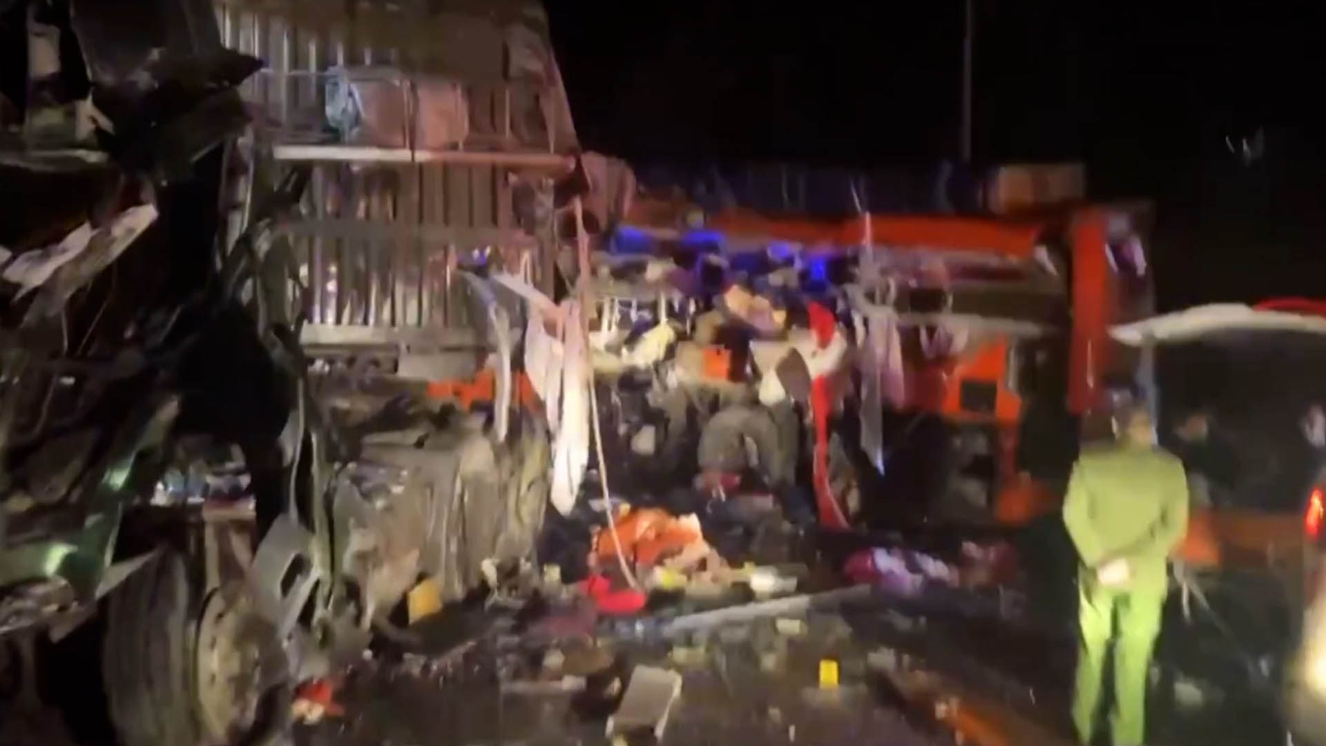 Accident leaves 6 dead and 8 injured on National Highway 6