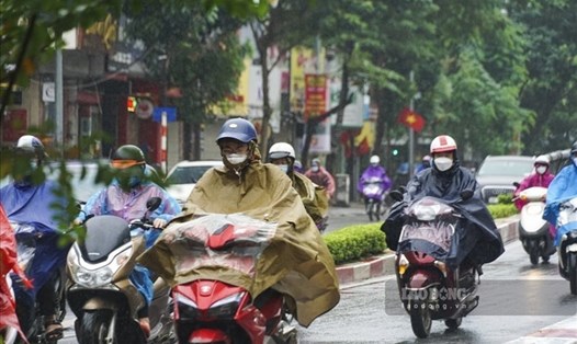 Dự báo trong 3 ngày tới, do tác động của không khí lạnh, thời tiết chủ đạo ở miền Bắc là mưa nhỏ, mưa phùn. Ảnh: Tô Thế