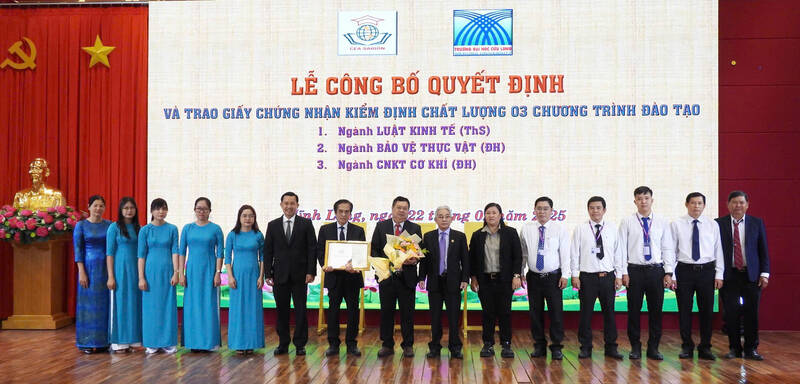 Anh: Truong DH Cuu Long
