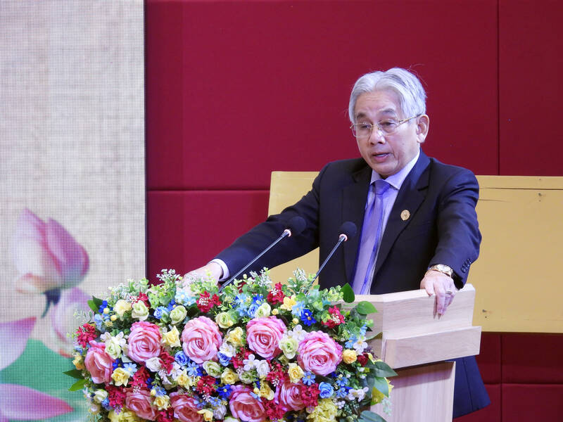 Mr. Luong Minh Cu - Party Committee Secretary, Principal of Cuu Long University spoke at the ceremony. Photo: Cuu Long University