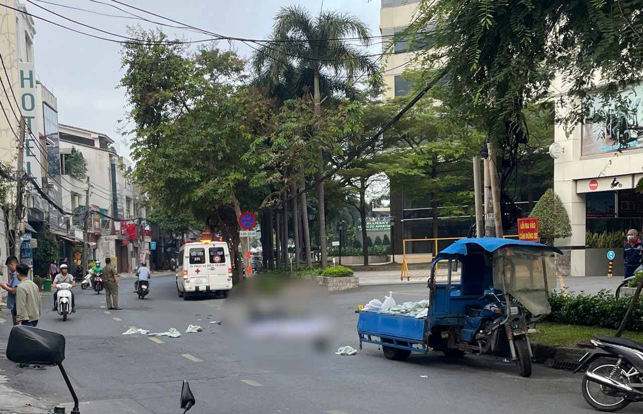 Hien truong vu va cham voi xe ba gac khien nam thanh nien tu vong o quan Tan Binh. Anh: Dong Hoang