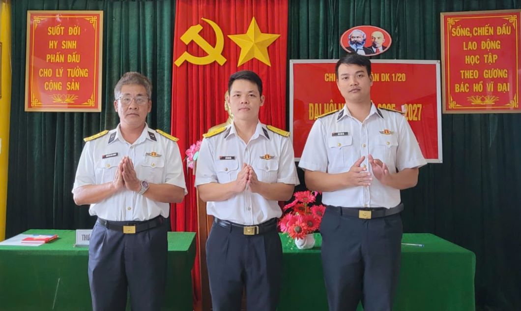 Cap uy khoa moi ra mat Chi bo nhiem ky 2025-2027. Anh: Nha gian DK1