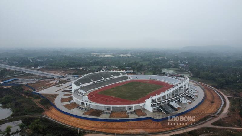 Thai Nguyen Provincial Stadium after more than 2 years of construction. Photo: Lam Thanh