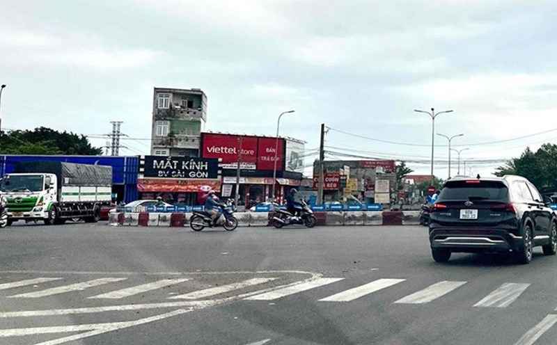 The Bui Van Hoa road expansion project has the end point of the route as the roundabout at the intersection with Vo Nguyen Giap Street, Bien Hoa City, Dong Nai. Documentary photo: HAC