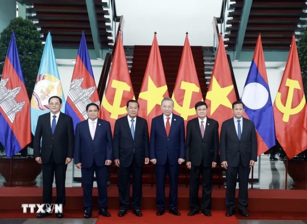 The high-level meeting between General Secretary of the Central Committee of the Communist Party of Vietnam To Lam, President of the Cambodian People's Party, President of the House of Councilors of the Kingdom of Cambodia Hun Sen and General Secretary of the Lao People's Revolutionary Party, President of the Lao People's Democratic Republic Thongloun Sisoulith was attended by the Prime Ministers of the three countries. Photo: VNA