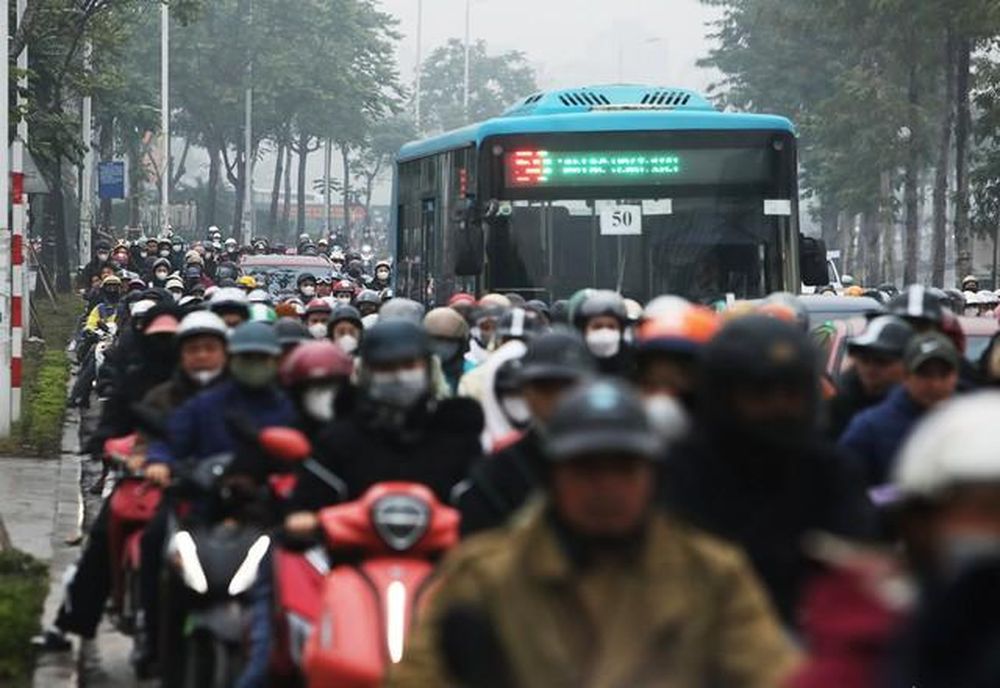 Un tac tren duong Trinh Van Bo huong ve trung tam Ha Noi. Anh: PV