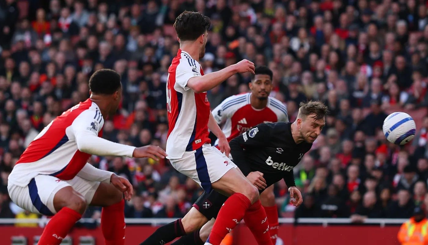 Bowen danh dau khi khong bi ai theo kem, mo ti so cho West Ham. Anh: Premier League