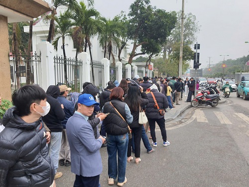 The Traffic Police Department said it prioritizes the issuance and exchange of driving licenses on VNeID. Photo: Minh Hanh