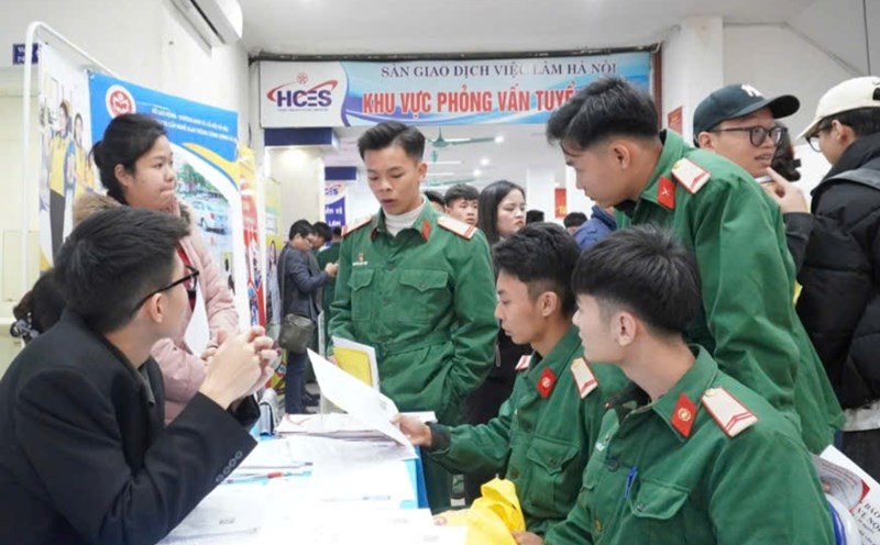 The Ministry of National Defense has just responded to voters' petitions regarding military discharge allowances. Illustrative photo: Quang Thanh