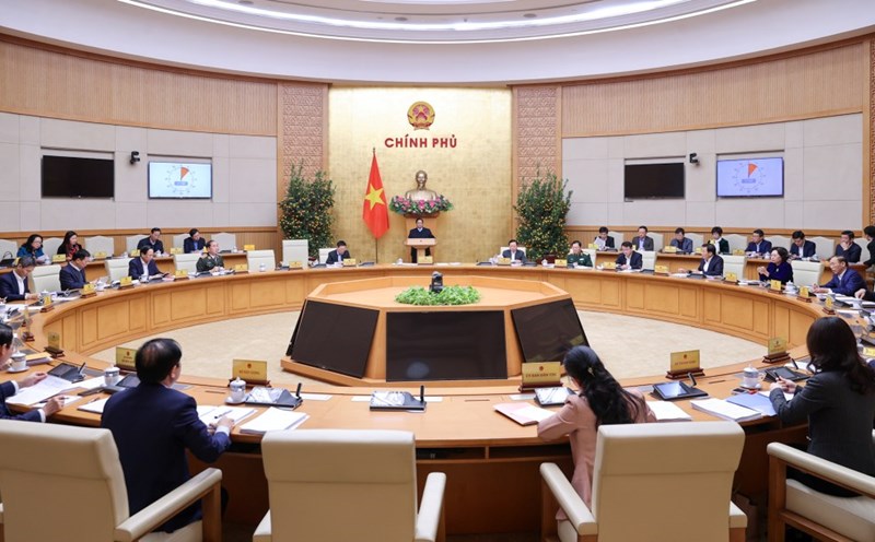 The Government requests to urgently complete the Decrees on the functions, tasks and powers of ministries and agencies according to the new organizational structure. Photo: VGP