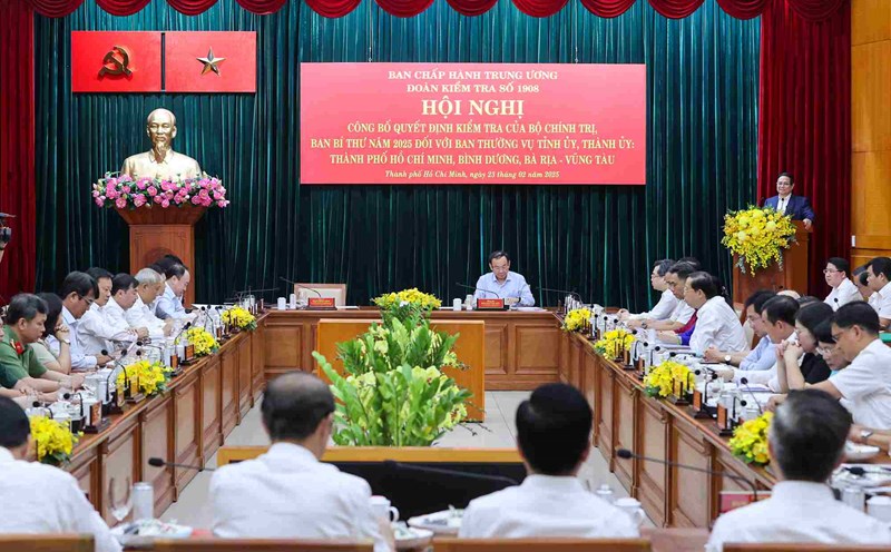 Prime Minister Pham Minh Chinh chaired the conference to announce the inspection decision. Photo: VGP/Nhat Bac