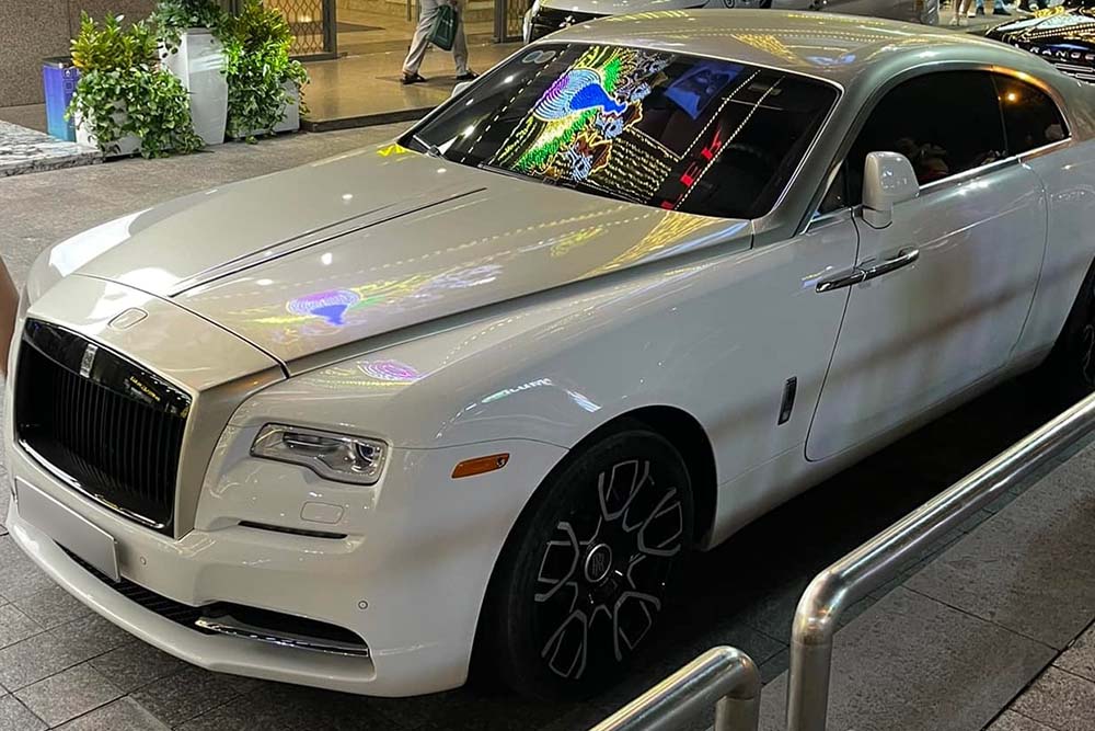 Rolls-Royce Wraith luxury cars attract attention in Ho Chi Minh City with their impressive appearance. Photo: Supercar In VietNam