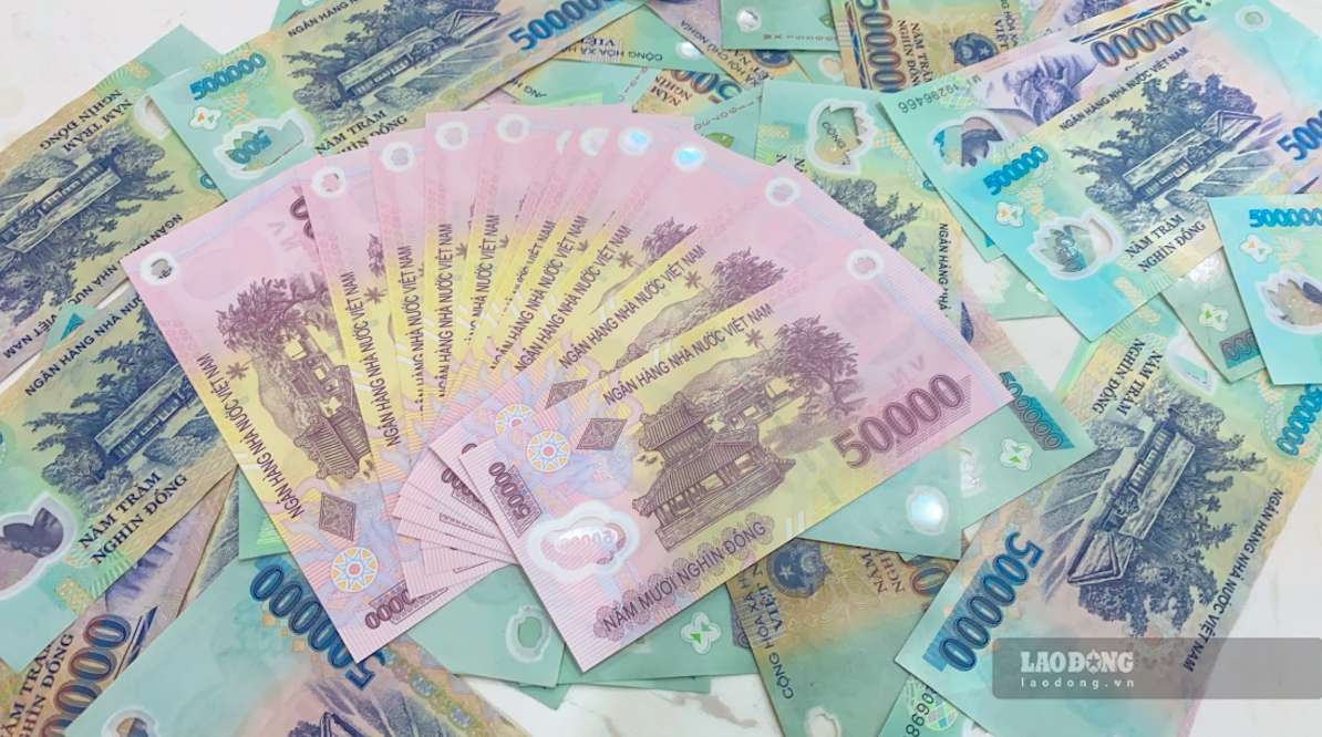 The 6-month savings interest rate is fluctuating from 3 - 5.9%/year. Illustrative photo: Tra My