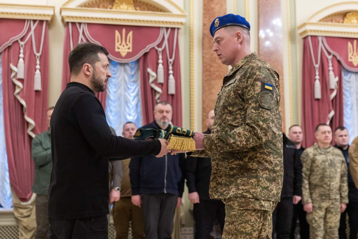 Tong thong Zelensky cam on quan nhan Ukraina, “gia dinh cua nhung nguoi bao ve chung toi va tat ca nhung nguoi ung ho Ukraina - cam on cac ban da giu cho Ukraina ton tai“. Anh: X/Tong thong Ukraina