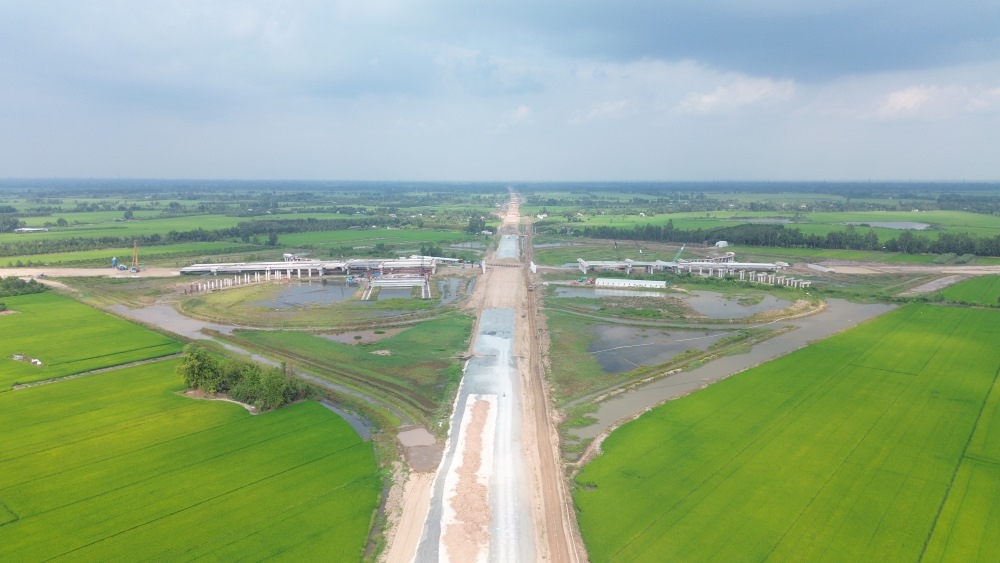 IC4 intersection on Can Tho - Ca Mau Expressway. Photo: Ta Quang