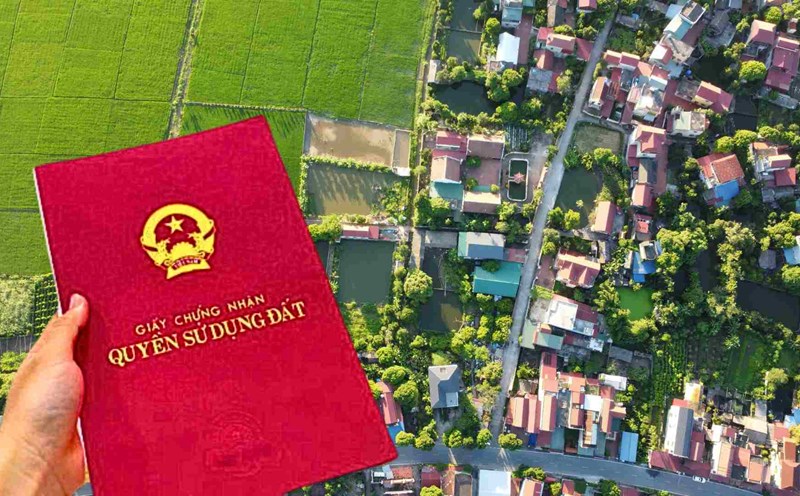 Conditions for transferring the red book in 2025 are stipulated in Clause 1, Article 45 of the 2024 Land Law. Graphics: Thach Lam