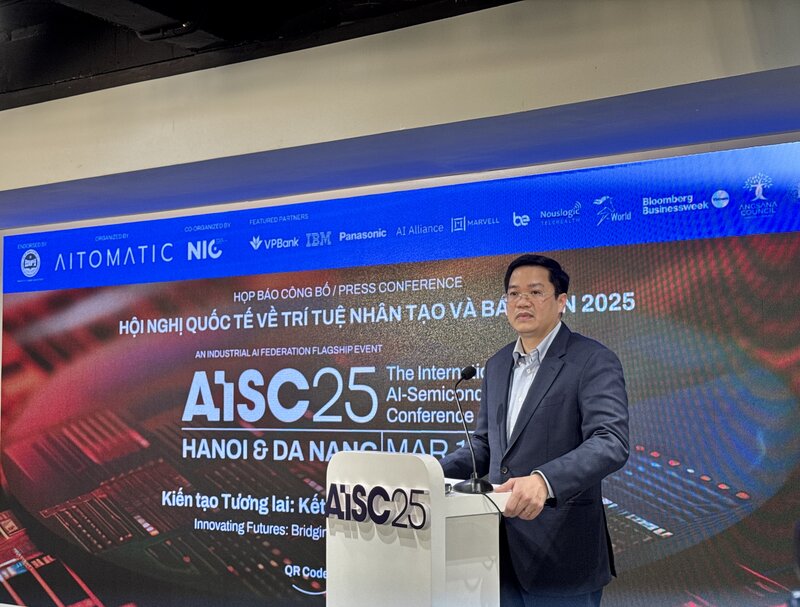 Deputy Minister of Planning and Investment Nguyen Duc Tam spoke at the press conference to announce the International Conference on "Artificial Intelligence (AI) and Semiconductors 2025" (AISC 2025) on February 24, 2025. Photo: Anh Vu