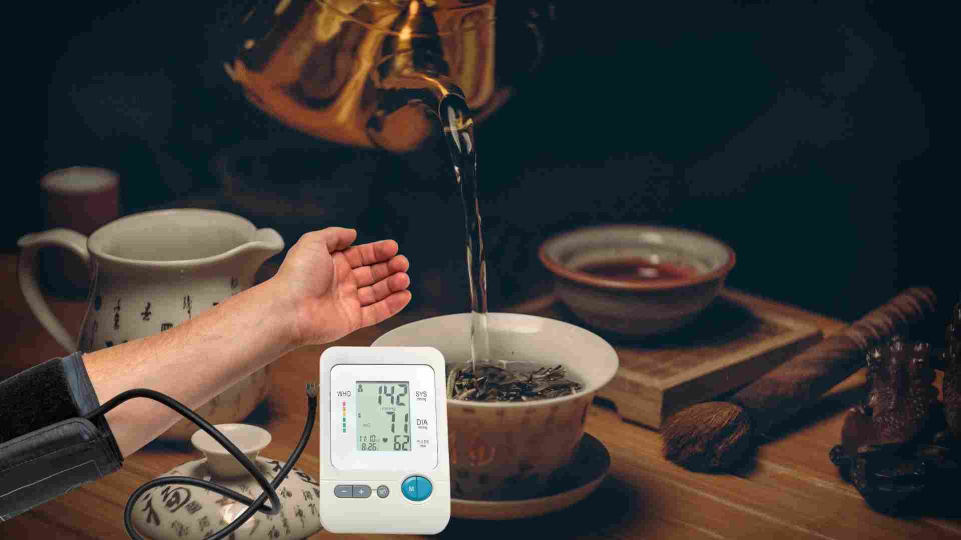 Uống trà đặc có thể ảnh hưởng đến huyết áp. Đồ họa: Hạ Mây