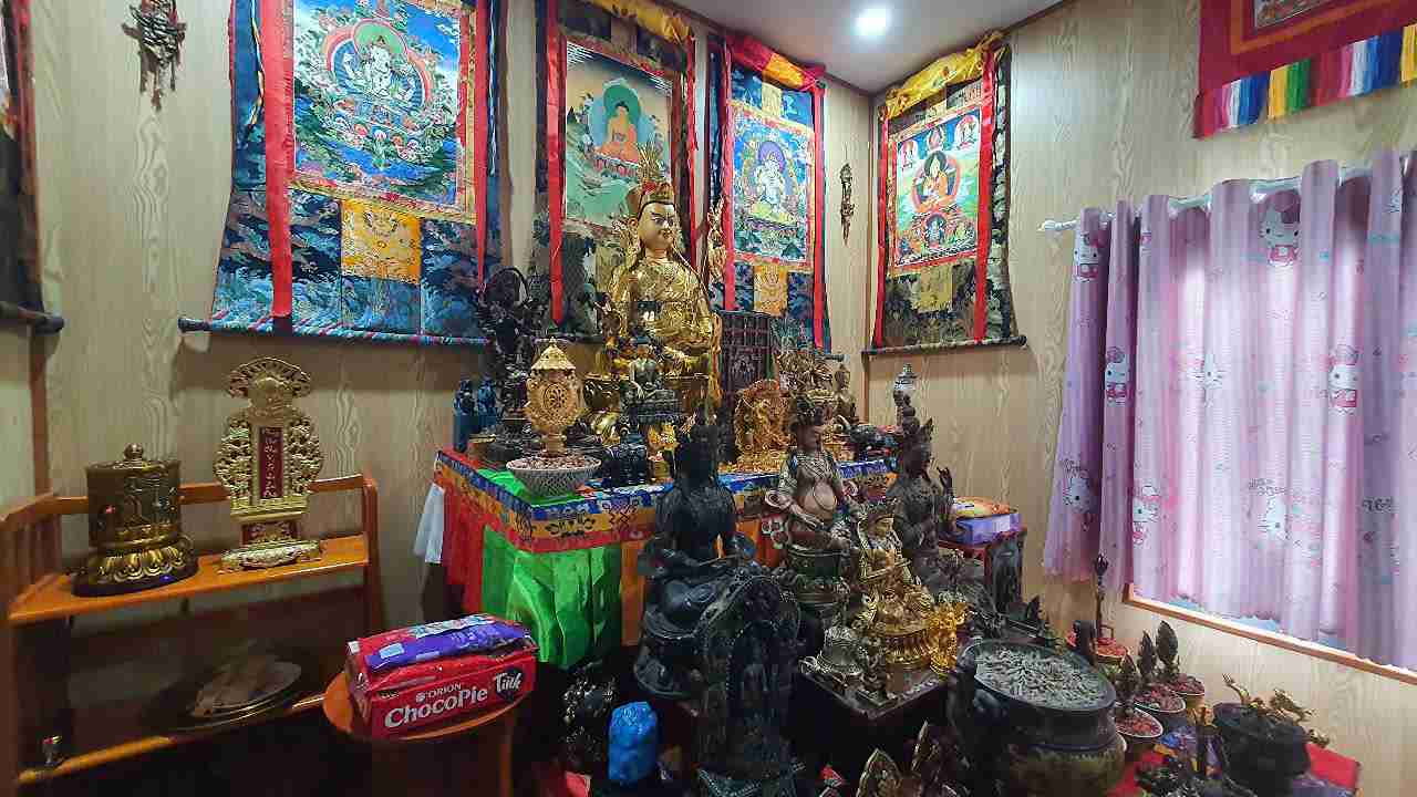 Some sports items in the 100 billion VND scam. Photo: Provided by the police