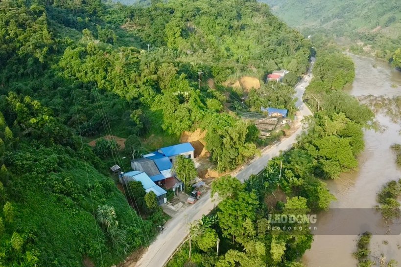 National Highway through Bac Kan. Photo: Viet Bac