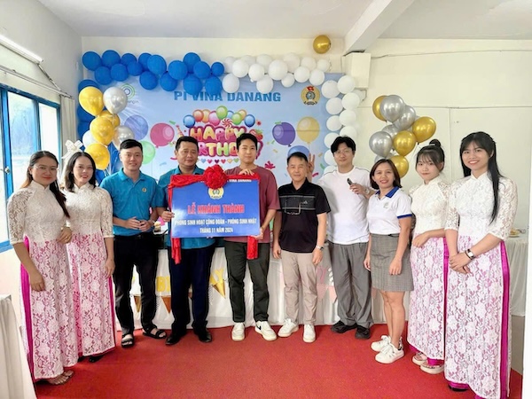 Mr. Nguyen Thanh Trung - Chairman of the Trade Union of Da Nang High-Tech Park and Industrial Zones at the inauguration of the Trade Union activity point of PI Vina Danang Company Limited. Photo: Thuy Trang