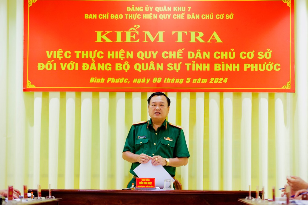 Thu tuong Chinh phu vua ky quyet dinh bo nhiem 3 Thieu tuong quan doi, trong do Thieu tuong Tran Vinh Ngoc giu chuc Chinh uy Quan khu 7. Anh: Quan khu 7