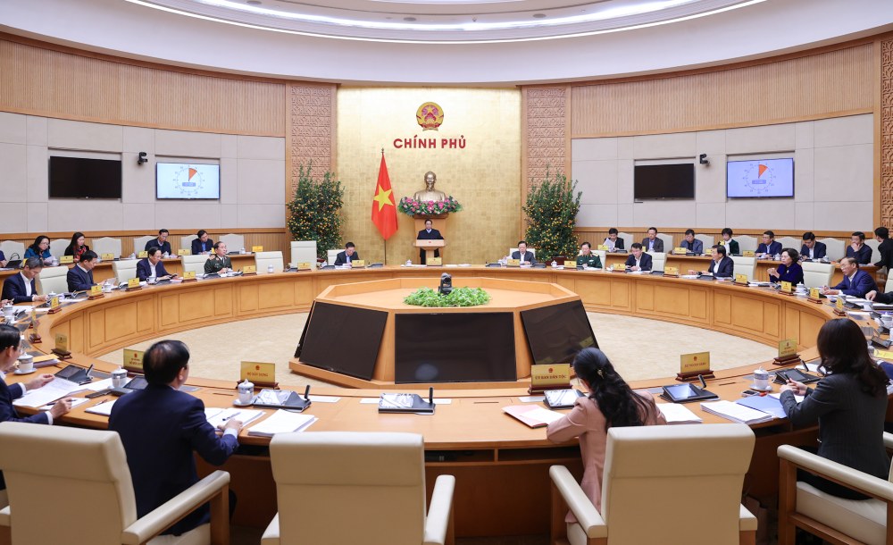 Prime Minister Pham Minh Chinh, Deputy Prime Ministers and members of the Government will work with localities on the production and business situation. Photo: VGP