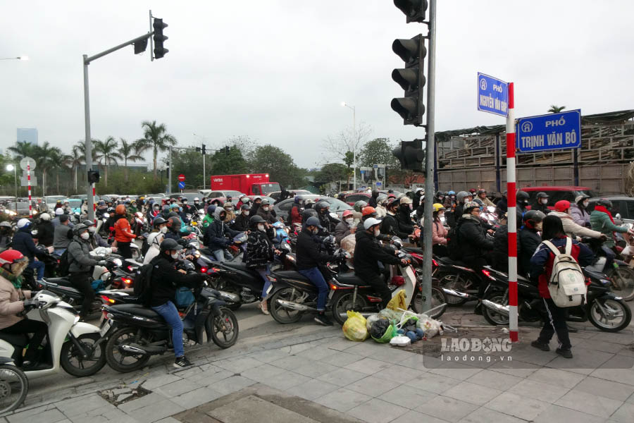 Xung dot tai loi re tu Nguyen Van Giap ra Tran Huu Duc. Anh: To The