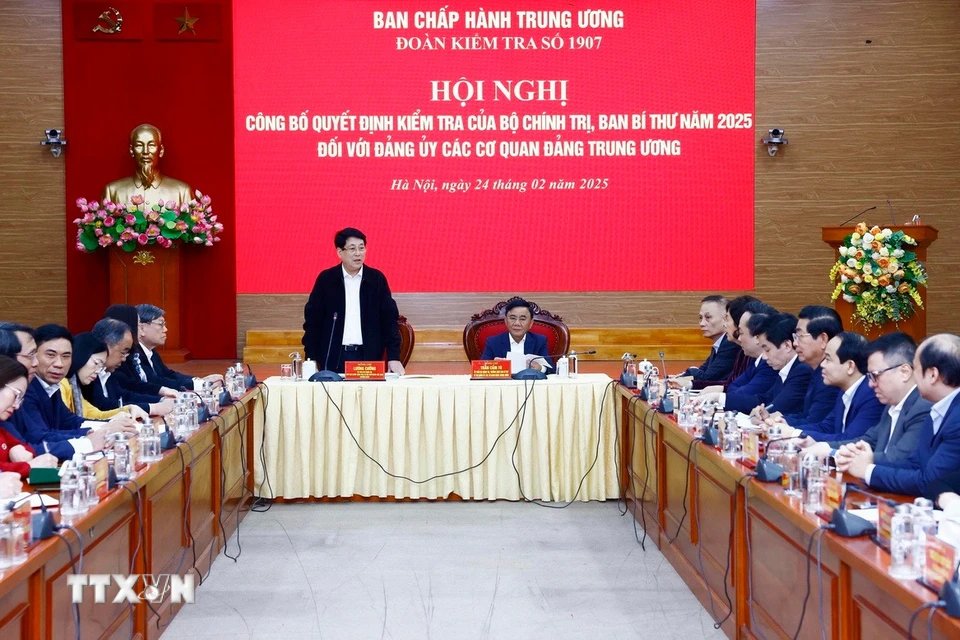 Hoi nghi trien khai quyet dinh kiem tra tai Dang uy cac co quan dang Trung uong. Anh: TTXVN