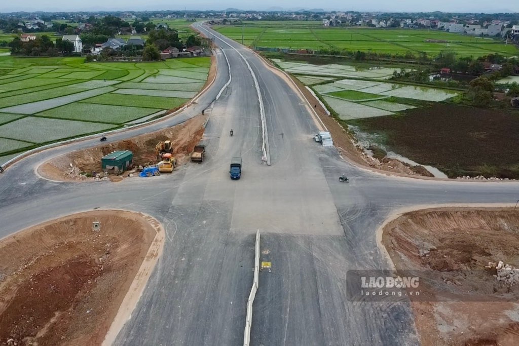 Hinh hai du an lam duong tram ti o huyen nong thon moi dau tien cua Thai Nguyen. Anh: Nguyen Hoan.