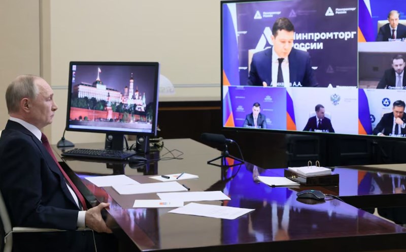 Russian President Vladimir Putin holds an online meeting with Russian officials on rare earth exploitation on February 24, 2025. Photo: Kremlin