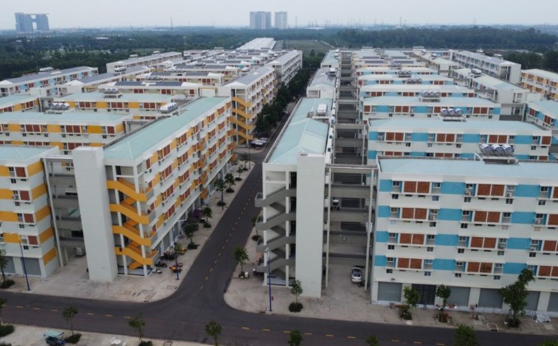 Social housing buyers in 2024 will be given many conditions. Photo: Dinh Trong.