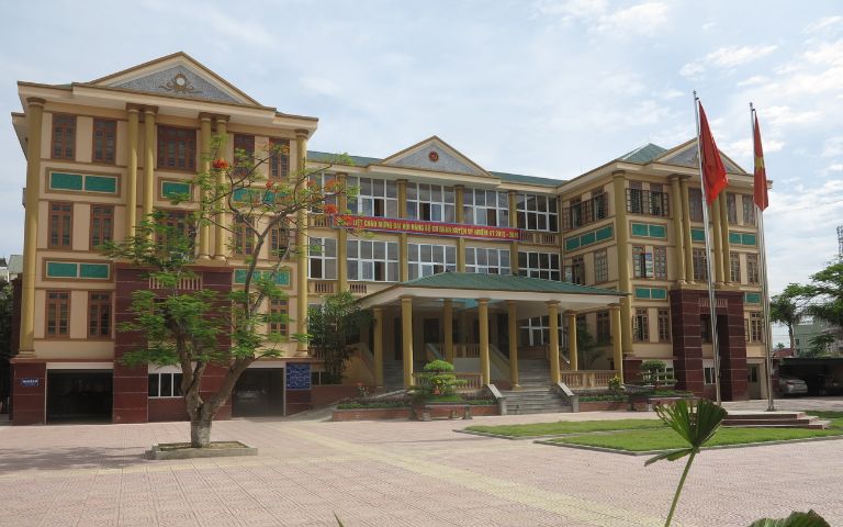 The District Party Committee - People's Bloc working house project has temporarily suspended construction. Photo: Hai Dang