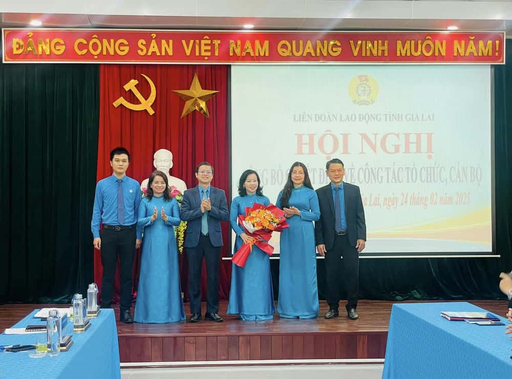 After the merger, the departments of the Provincial Federation of Labor must soon get to work to operate effectively. Photo: Thanh Tuan