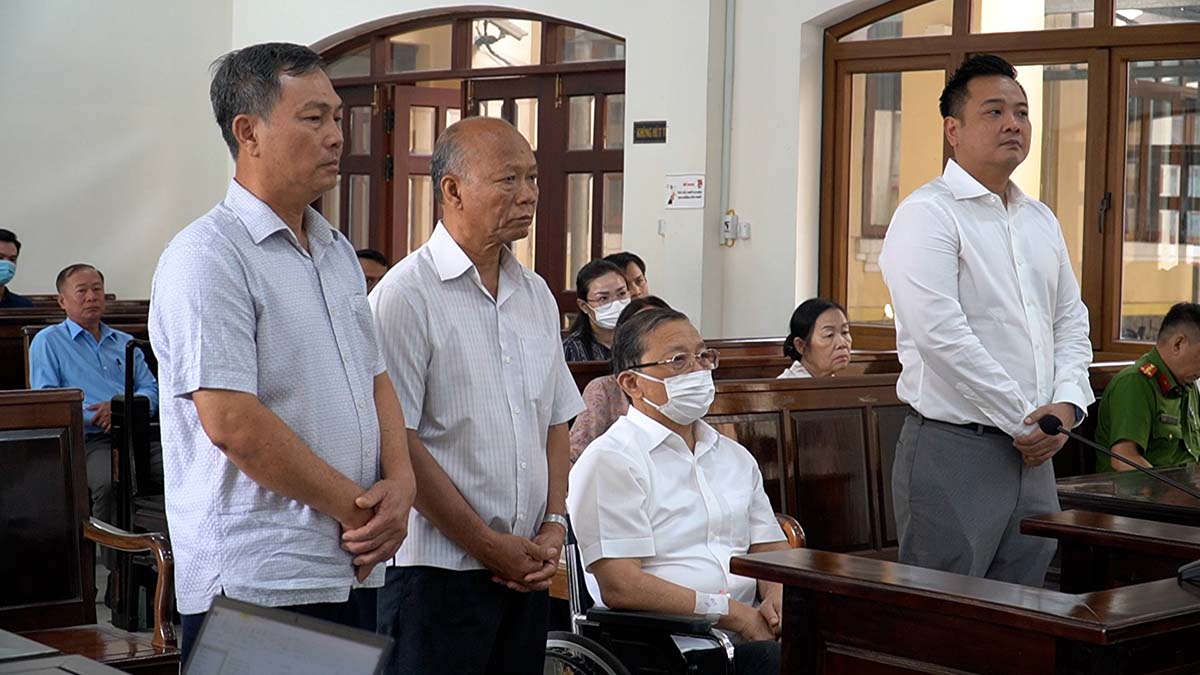 postponing the trial of former leaders of Tin Nghia Corporation. Photo: HAC
