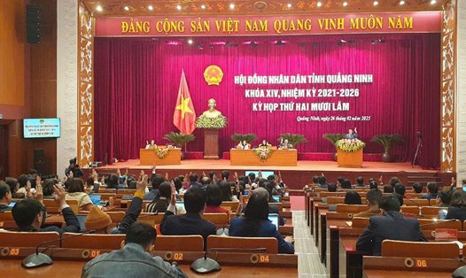 HĐND tỉnh Quảng Ninh thông qua Nghị quyết về việc thành lập, tổ chức lại các cơ quan chuyên môn thuộc UBND tỉnh Quảng Ninh. Ảnh: Nguyễn Hùng