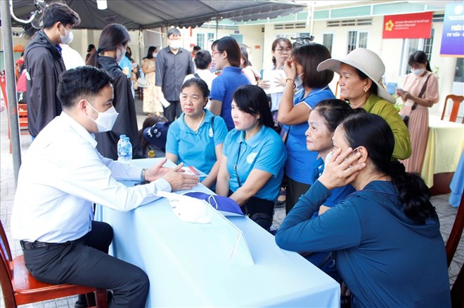 Hai Duong will promote job support for the elderly. Illustrative photo: Thanh An