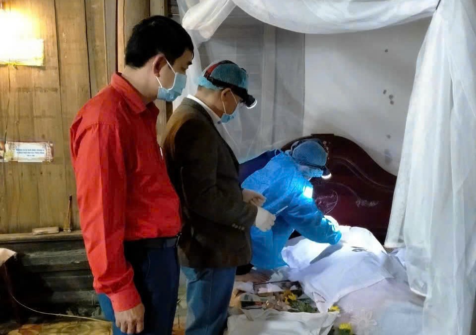 Currently, in Kim Son district (Ninh Binh), 443 people have donated corneas to bring light to others. Photo: Nguyen Truong