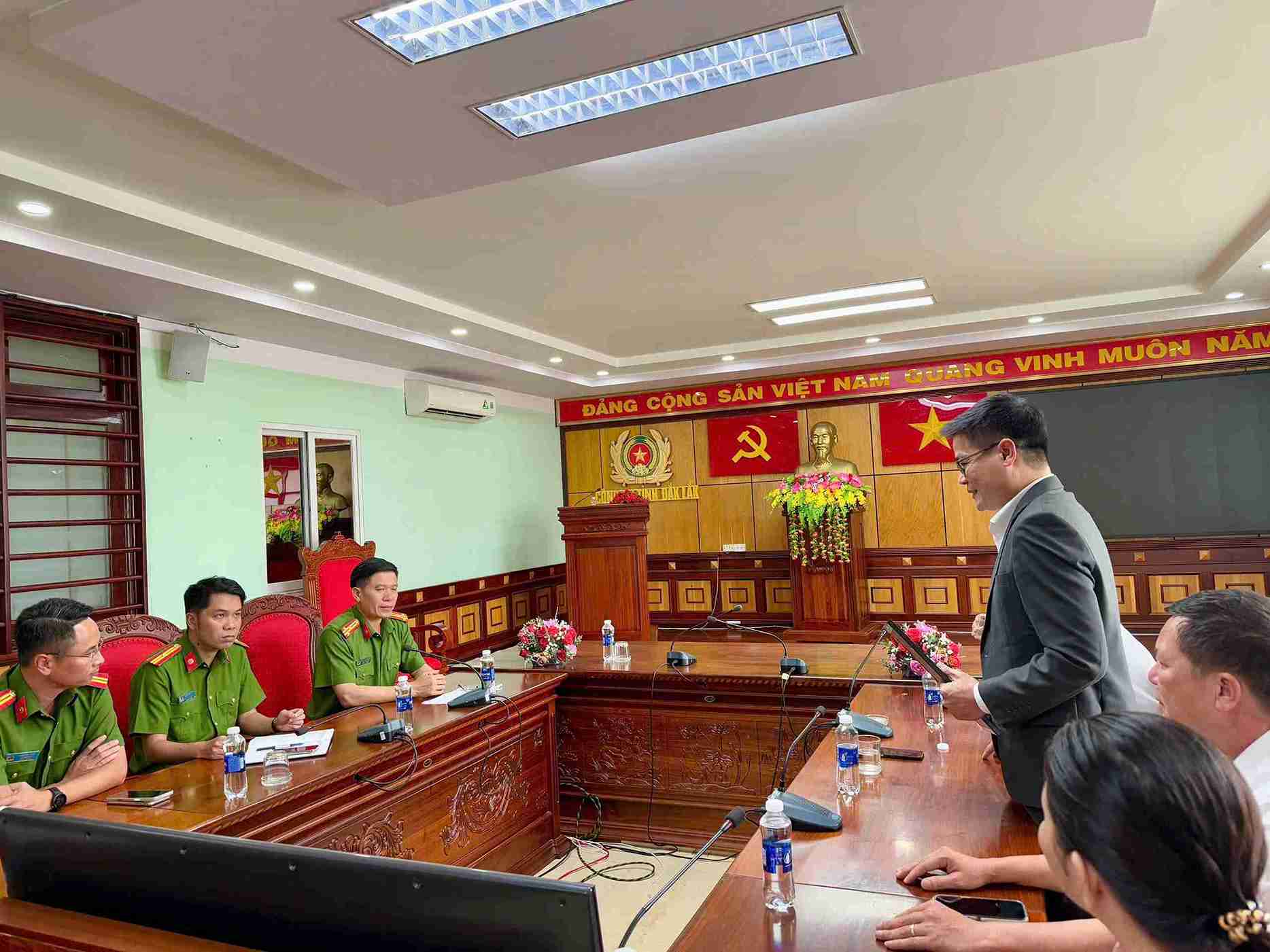 Cac don vi danh loi cam on den 