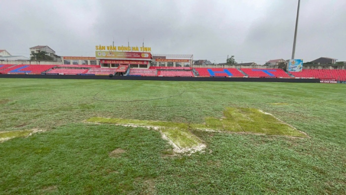 Mat co san Ha Tinh khong dam bao tieu chuan to chuc cac tran dau tai V.League. Anh: VPF