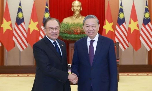 Tổng Bí thư Tô Lâm tiếp Thủ tướng Malaysia Anwar Ibrahim. Ảnh: TTXVN