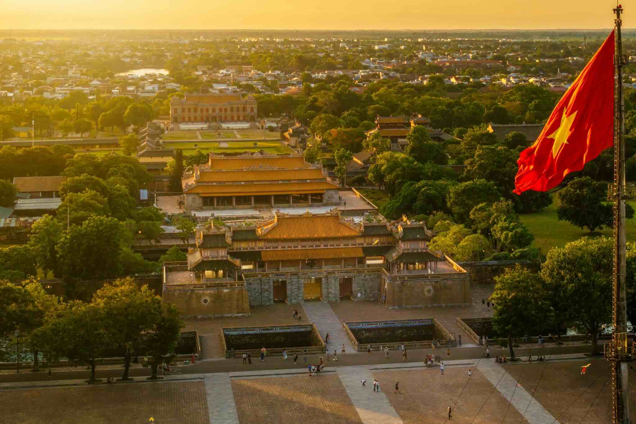 The People's Committee of Hue City has 14 specialized agencies after being established and reorganized. Photo: Nguyen Phong.