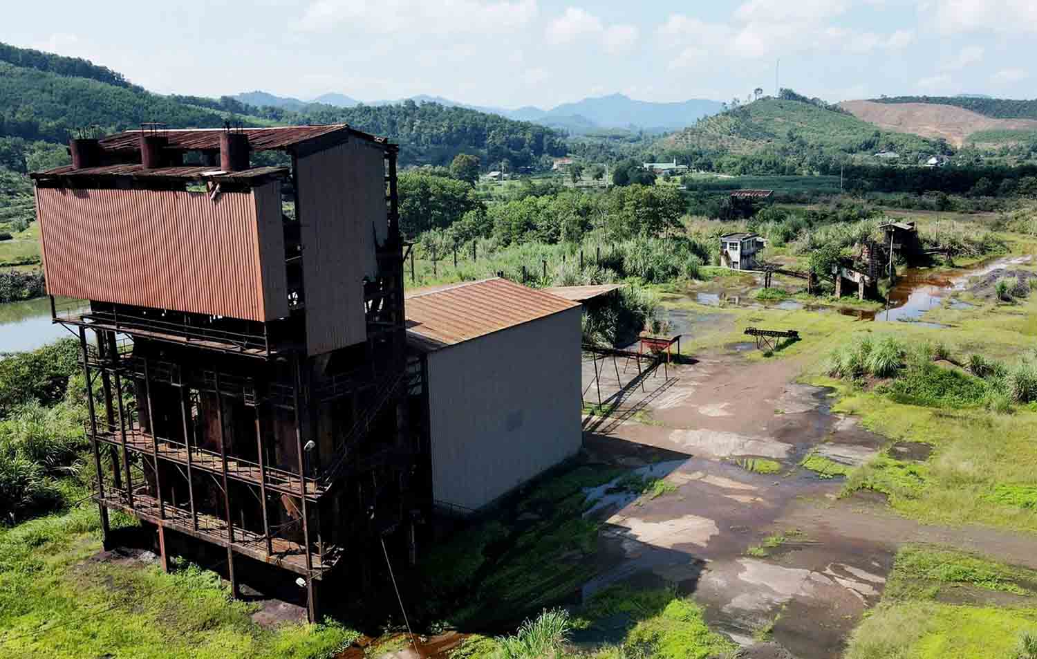 The People's Committee of Ha Tinh province has agreed to stop the "dead" ore processing plant project. Photo: Tran Tuan.