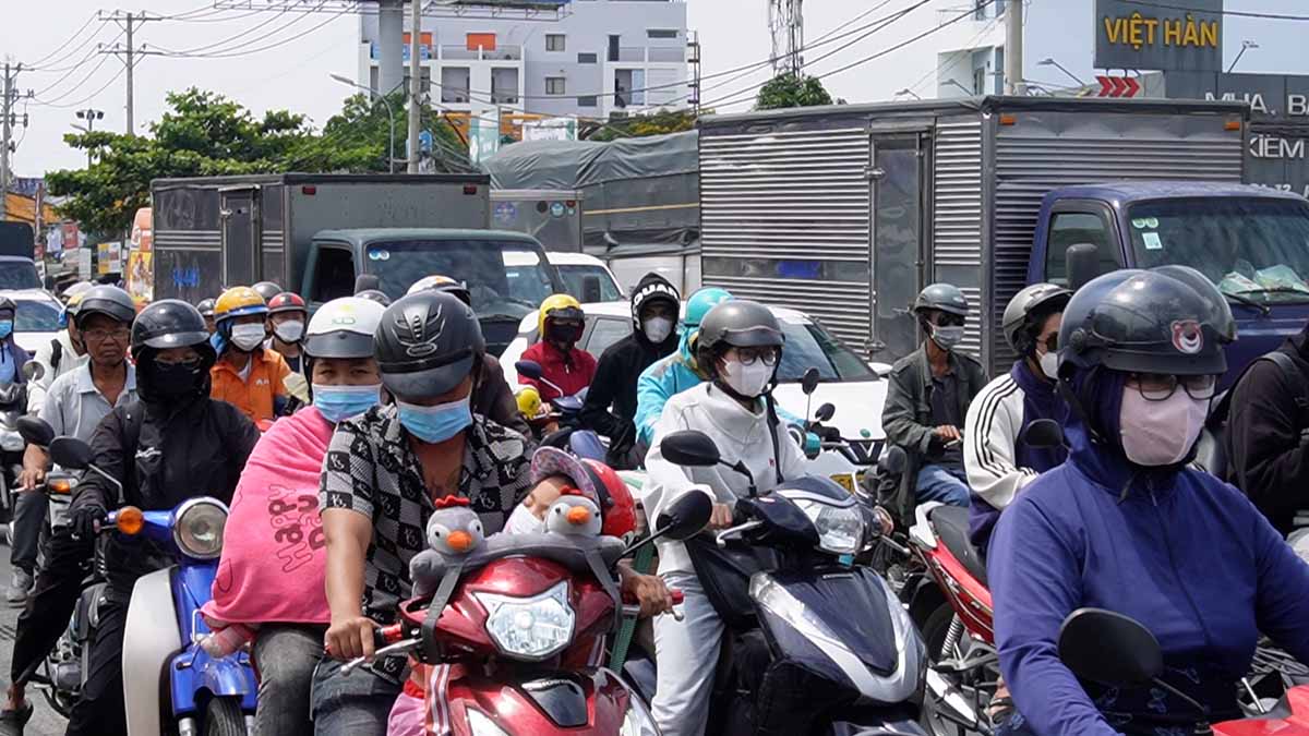 The perennial traffic jam road in Ho Chi Minh City is about to be expanded to 60 m, 10 lanes. Photo: Nhu Quynh