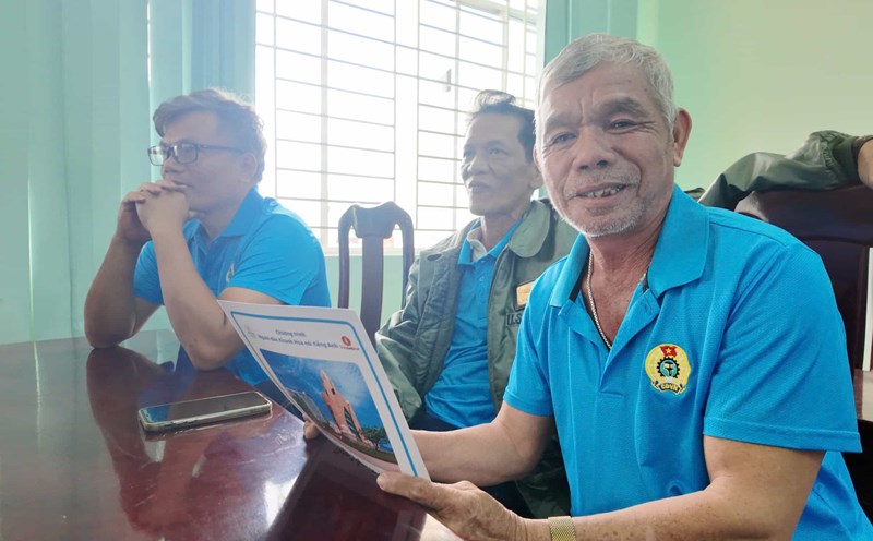Hundreds of cyclo drivers in Nha Trang are taught English for free. Photo: Huu Long