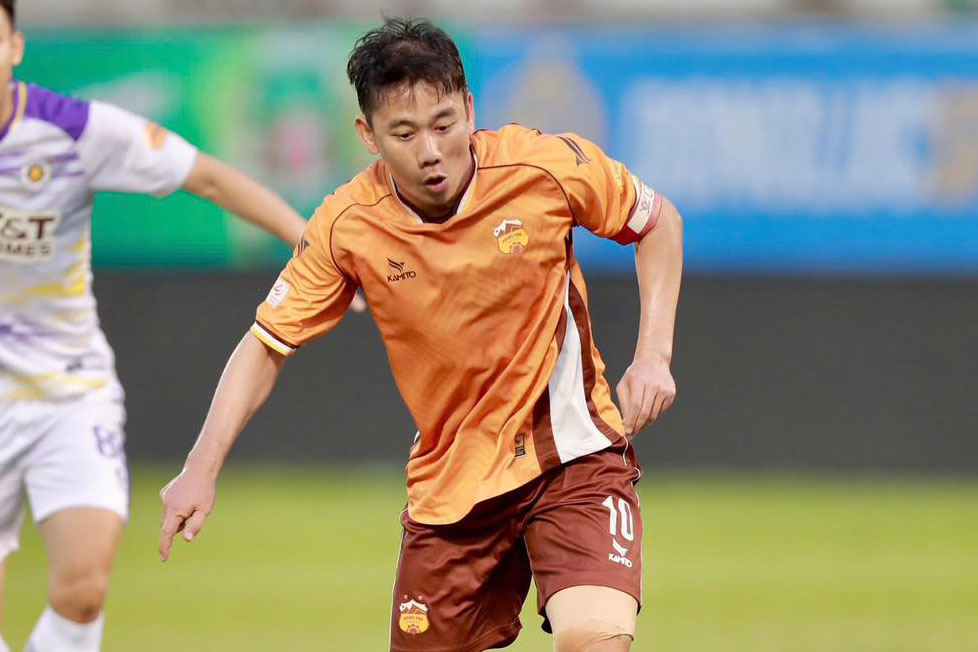Midfielder Minh Vuong may leave Hoang Anh Gia Lai after round 15 of V.League 2024-2025. Photo: HAGL FC