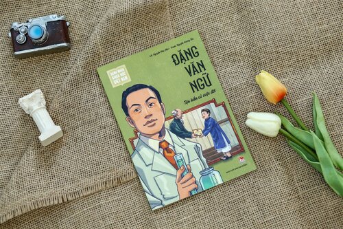 The book Dang Van Ngu - Dedicating all your life is officially launched to Vietnamese readers. Photo: Publishing House