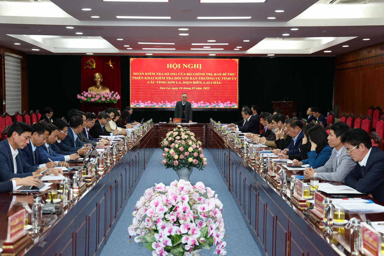 Hội nghị Đoàn kiểm tra số 1911 của Bộ Chính trị, Ban Bí thư triển khai kiểm tra đối với Ban Thường vụ Tỉnh ủy các tỉnh Sơn La, Điện Biên, Lai Châu. Ảnh: Anh Đức
